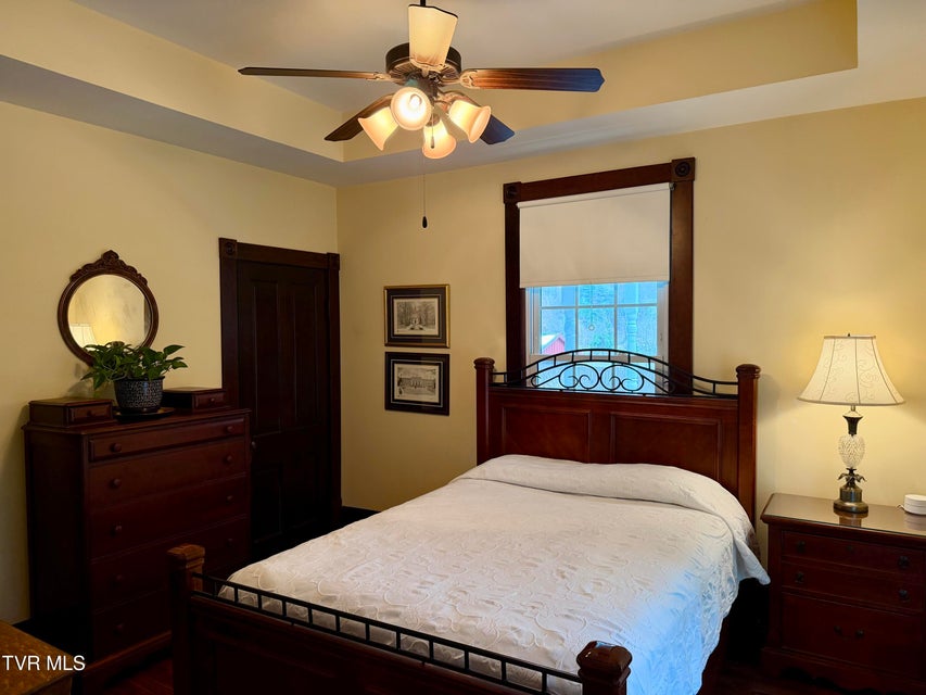 Photo #64: 208 Main Street