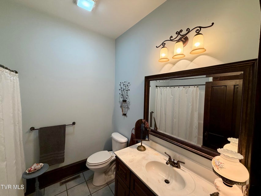 Photo #63: 208 Main Street