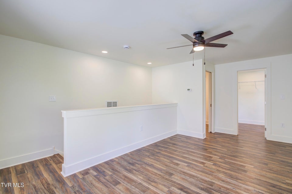 Photo #21: 408 Levelin Street