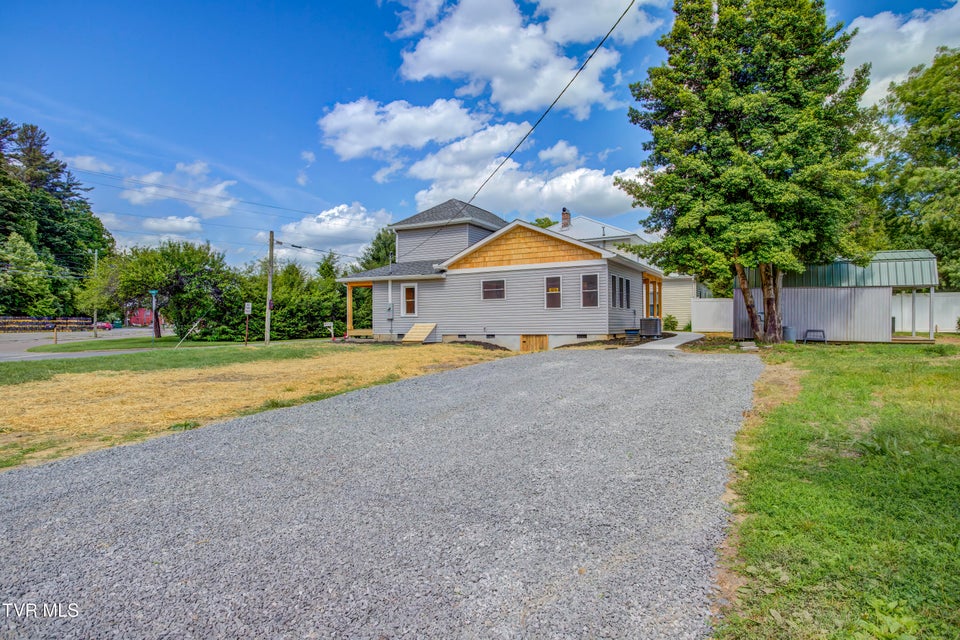 Photo #30: 408 Levelin Street