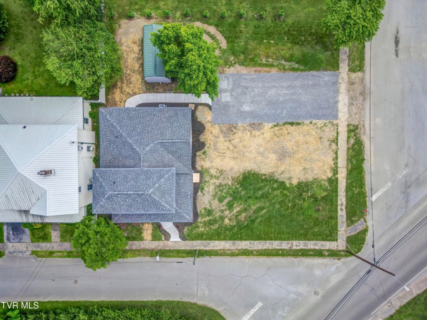 Photo #32: 408 Levelin Street