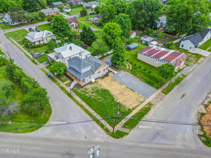 Photo #33: 408 Levelin Street