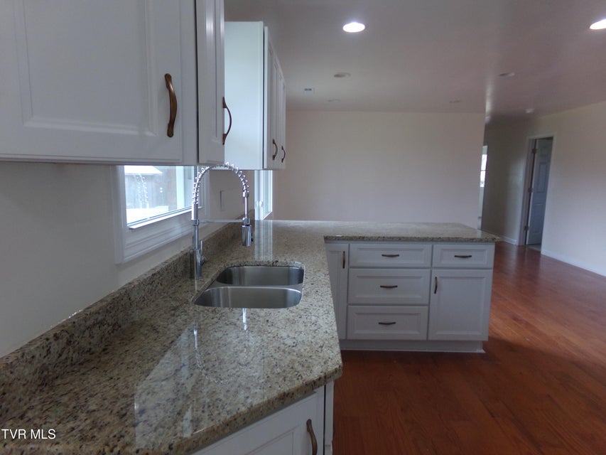 Photo #8: 915 Muddy Creek Road