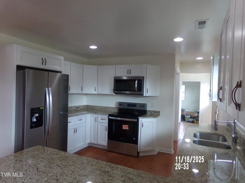 Photo #11: 915 Muddy Creek Road