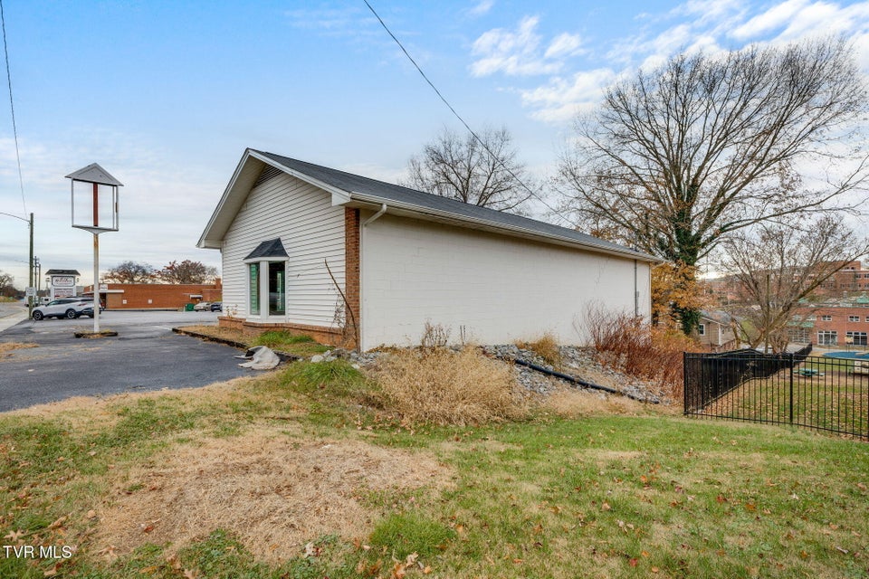 Photo #23: 280 Euclid Avenue