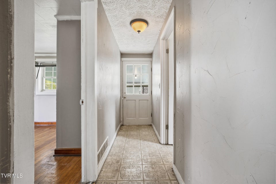 Photo #9: 154 Dante Road