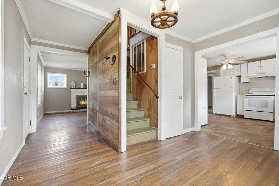 Photo #6: 154 Dante Road