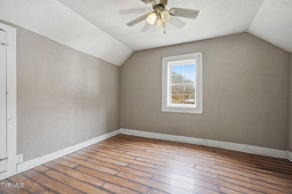 Photo #12: 154 Dante Road