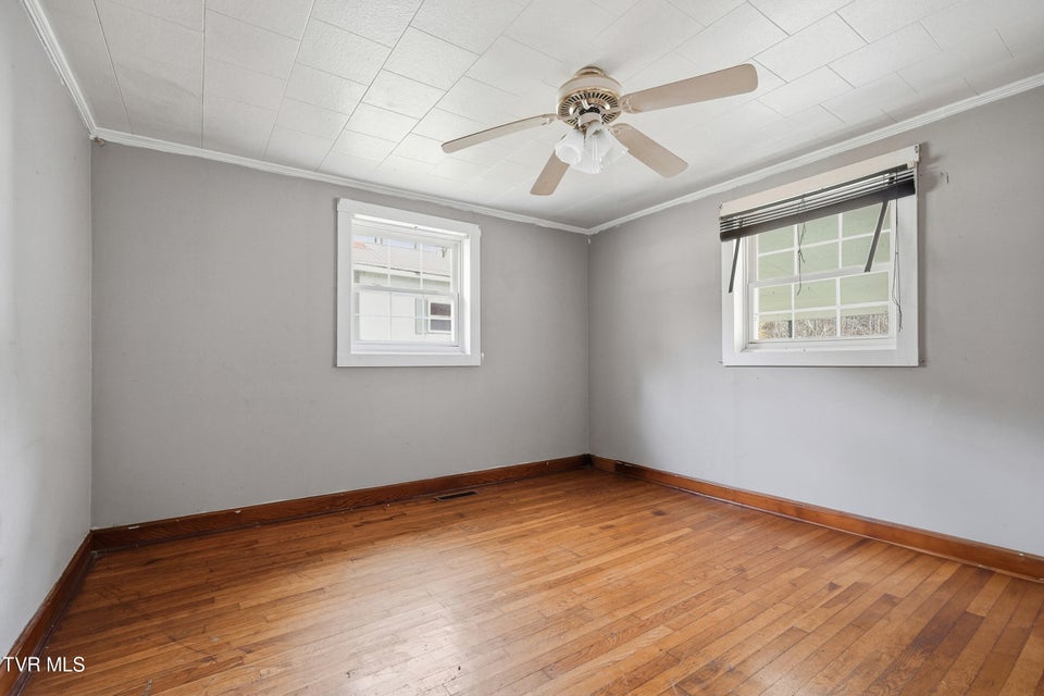 Photo #14: 154 Dante Road