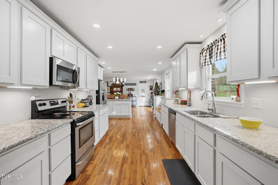 Photo #15: 270 Bogey Drive