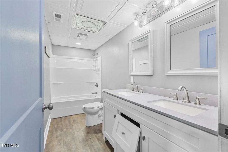 Photo #31: 203 Peoples Farm Road