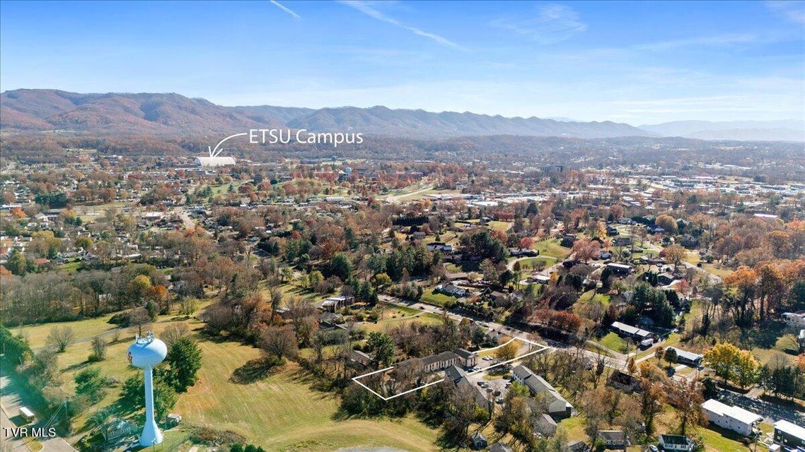 Photo #39: 1308 Knob Creek Road