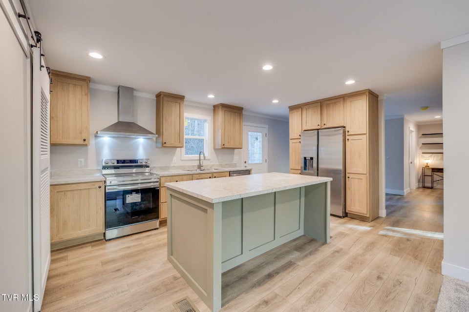 Photo #9: 864 Bell Ridge Road