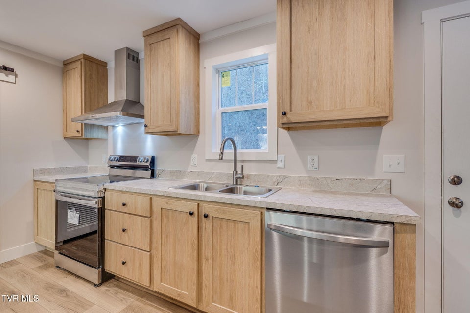 Photo #12: 864 Bell Ridge Road