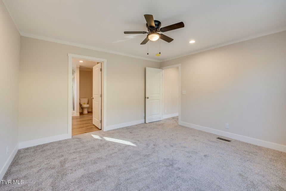 Photo #18: 864 Bell Ridge Road