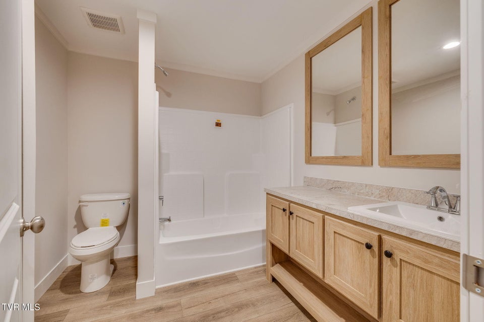 Photo #24: 864 Bell Ridge Road