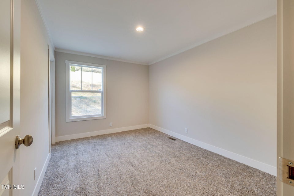 Photo #25: 864 Bell Ridge Road