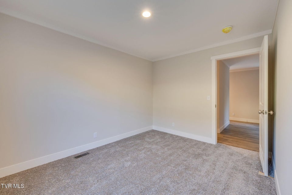 Photo #26: 864 Bell Ridge Road