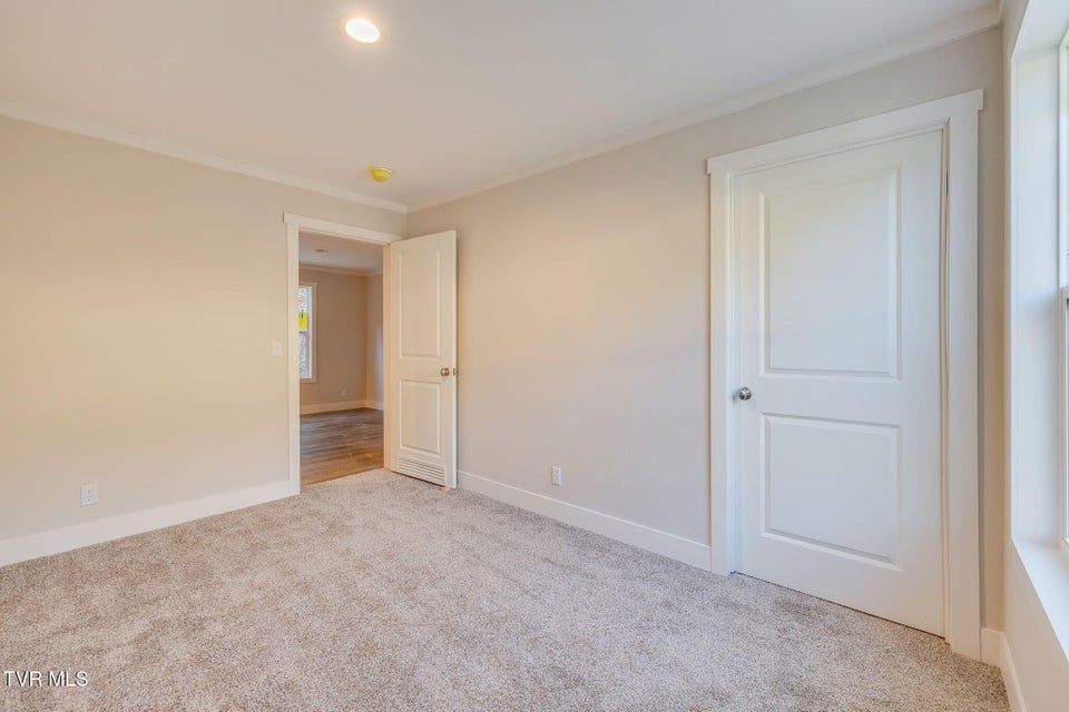 Photo #27: 864 Bell Ridge Road