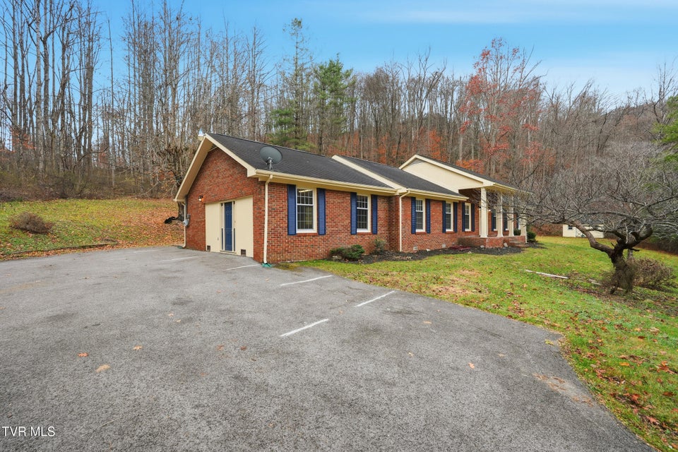 Photo #5: 8412 Courtland Road