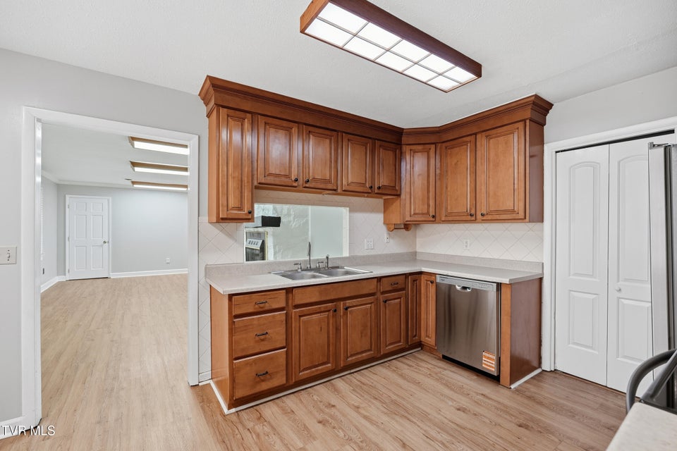 Photo #16: 8412 Courtland Road