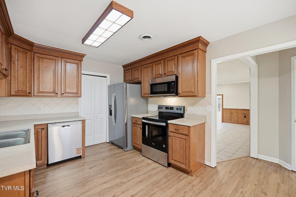 Photo #17: 8412 Courtland Road