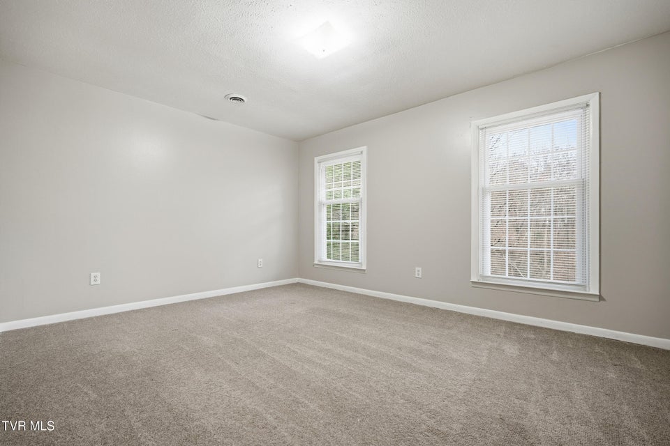 Photo #29: 8412 Courtland Road