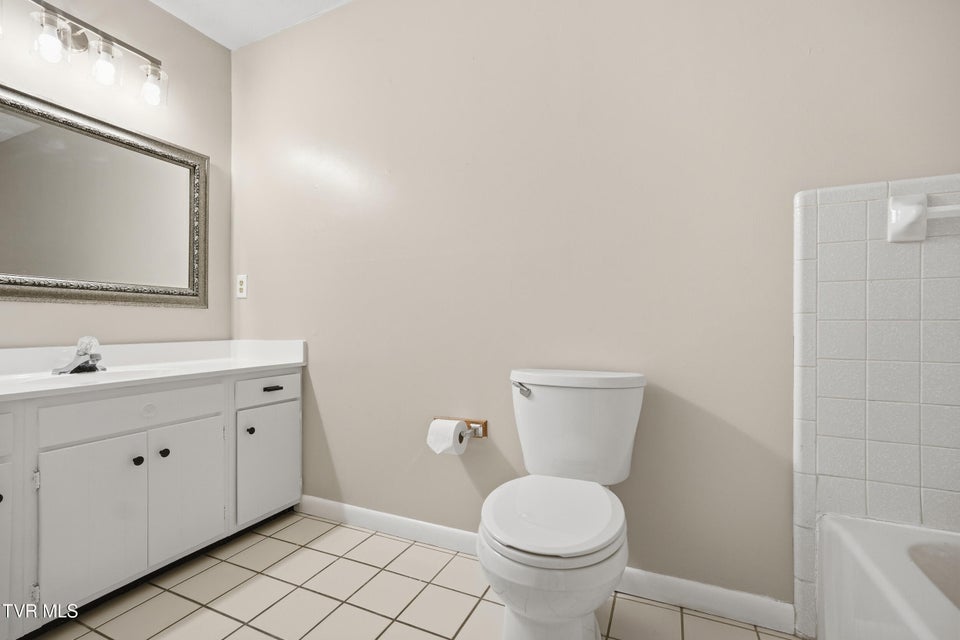 Photo #31: 8412 Courtland Road