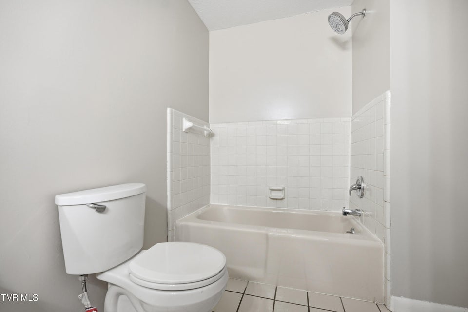 Photo #32: 8412 Courtland Road