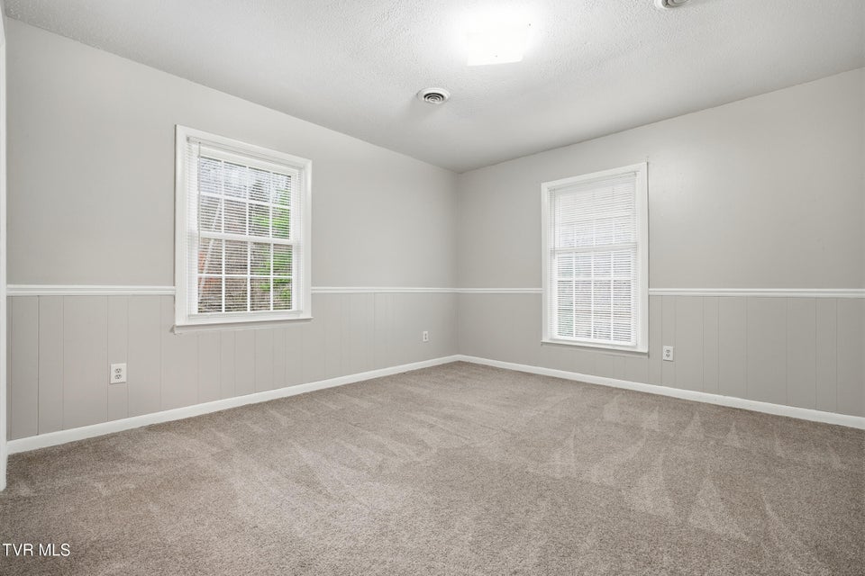 Photo #36: 8412 Courtland Road