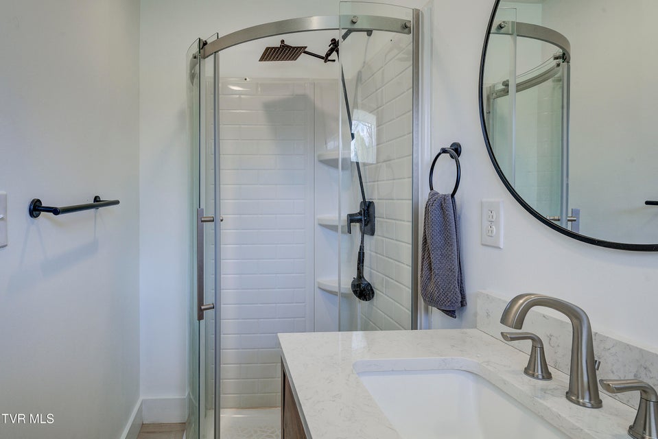 Photo #30: 616 Hammond Avenue