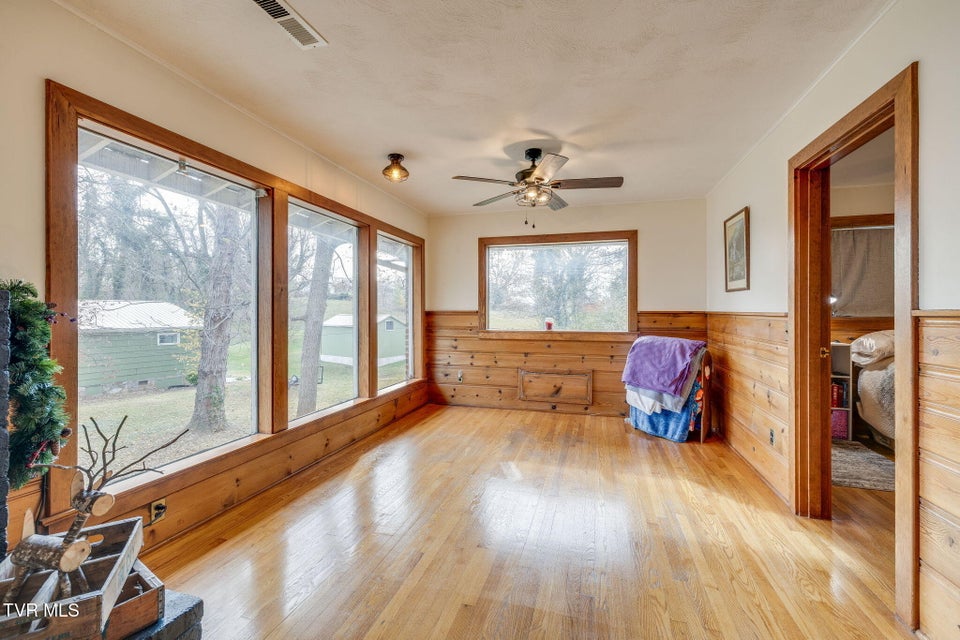 Photo #11: 214 Susong Lane