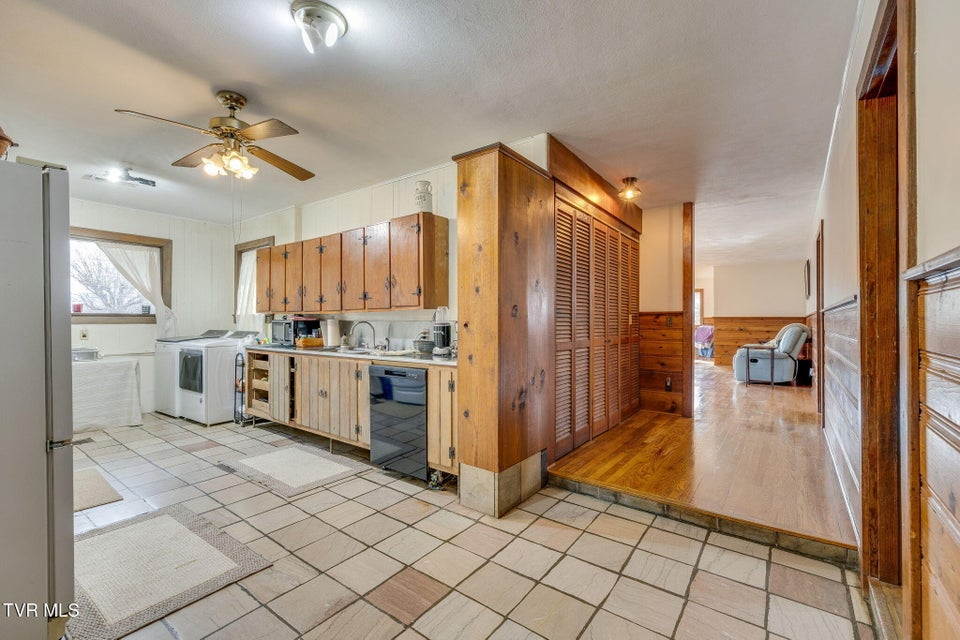 Photo #12: 214 Susong Lane