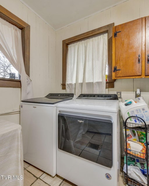 Photo #17: 214 Susong Lane