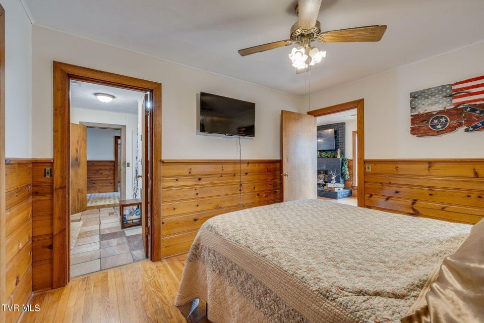 Photo #20: 214 Susong Lane