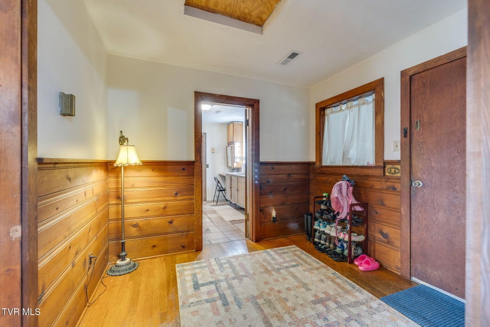 Photo #24: 214 Susong Lane