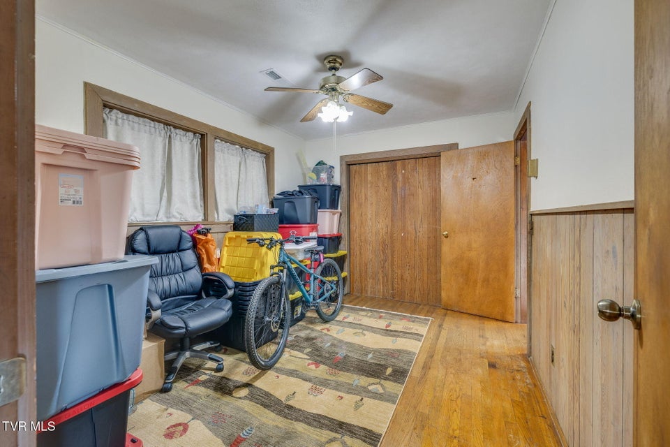 Photo #25: 214 Susong Lane