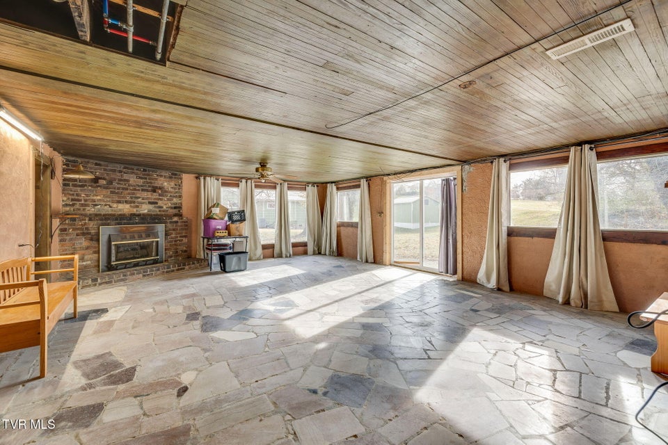 Photo #30: 214 Susong Lane