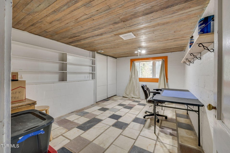 Photo #32: 214 Susong Lane