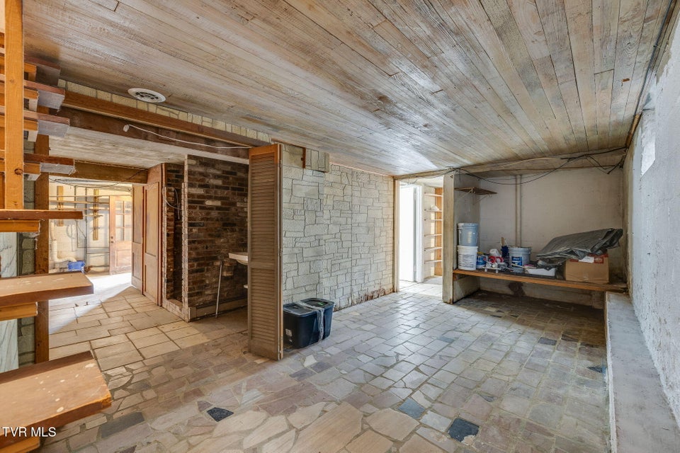 Photo #35: 214 Susong Lane