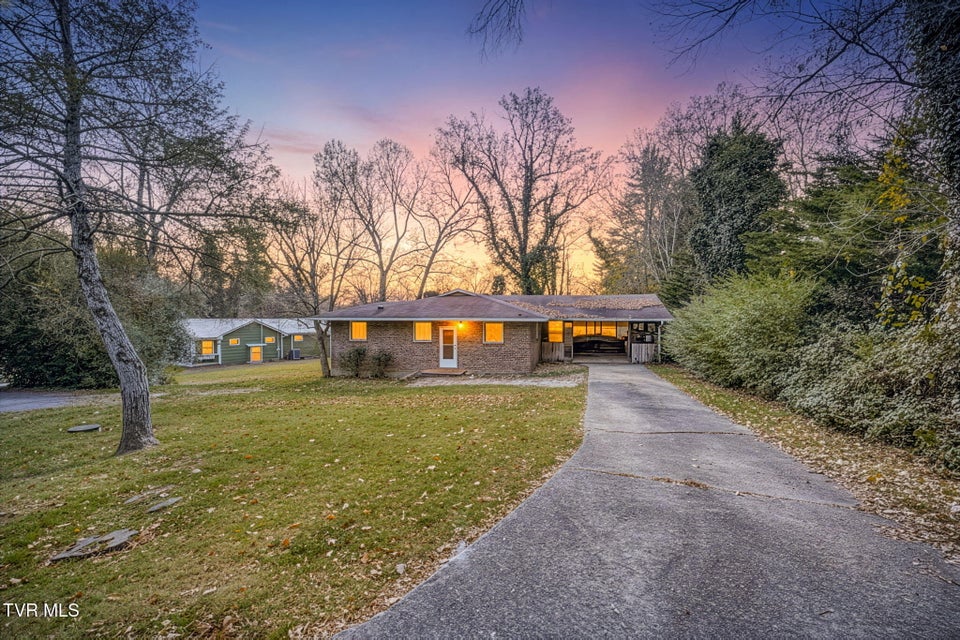 Photo #2: 214 Susong Lane