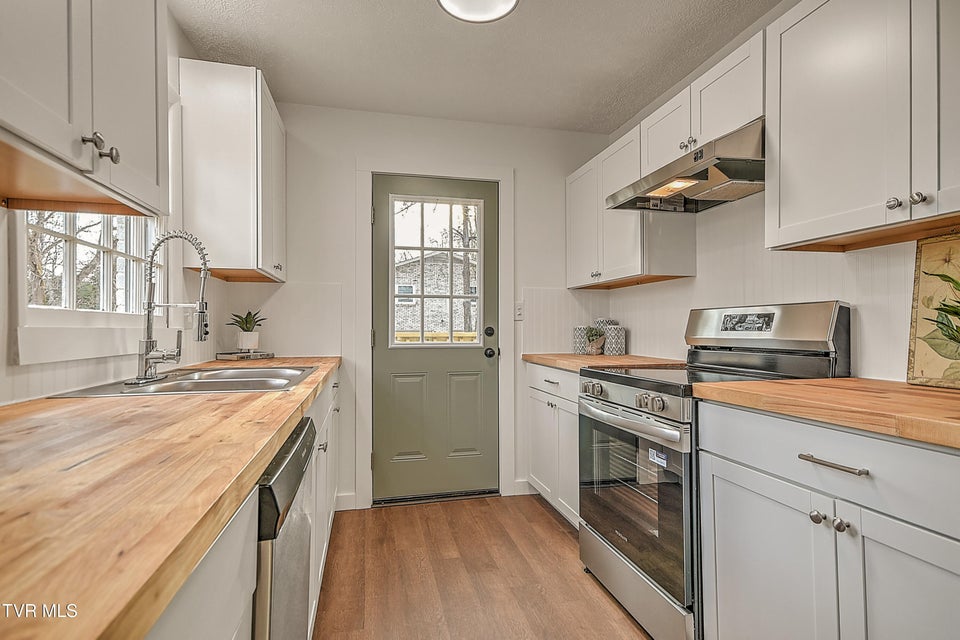 Photo #14: 457 Merman Road