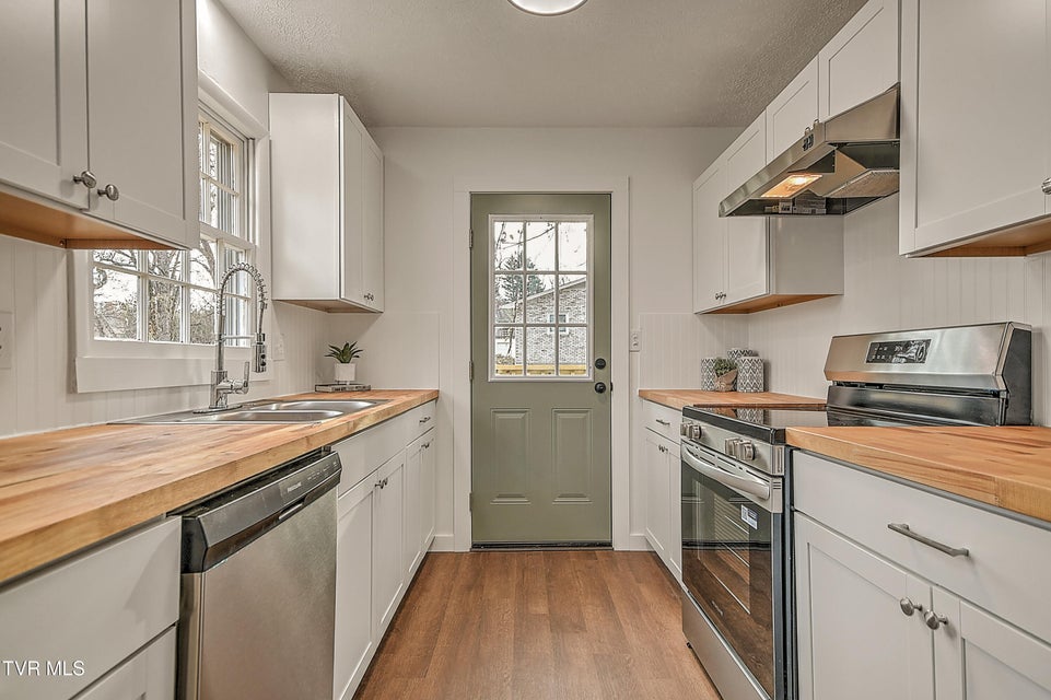 Photo #15: 457 Merman Road