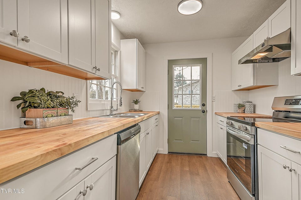 Photo #16: 457 Merman Road