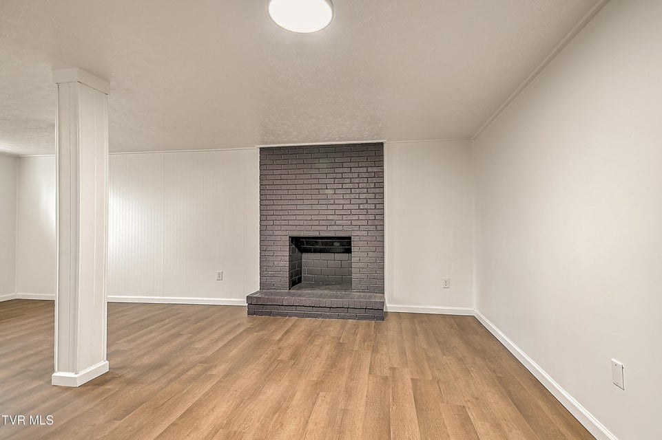 Photo #34: 457 Merman Road