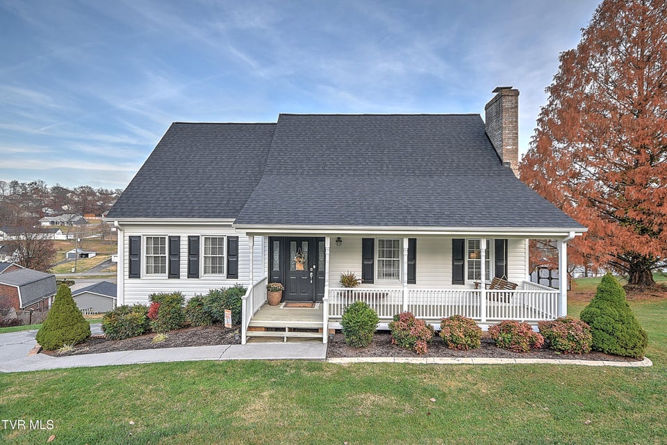 Photo #2: 324 Ferndale Lane