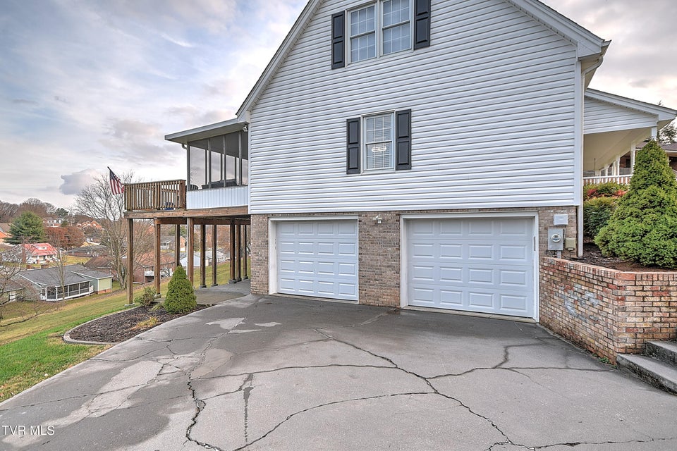 Photo #39: 324 Ferndale Lane