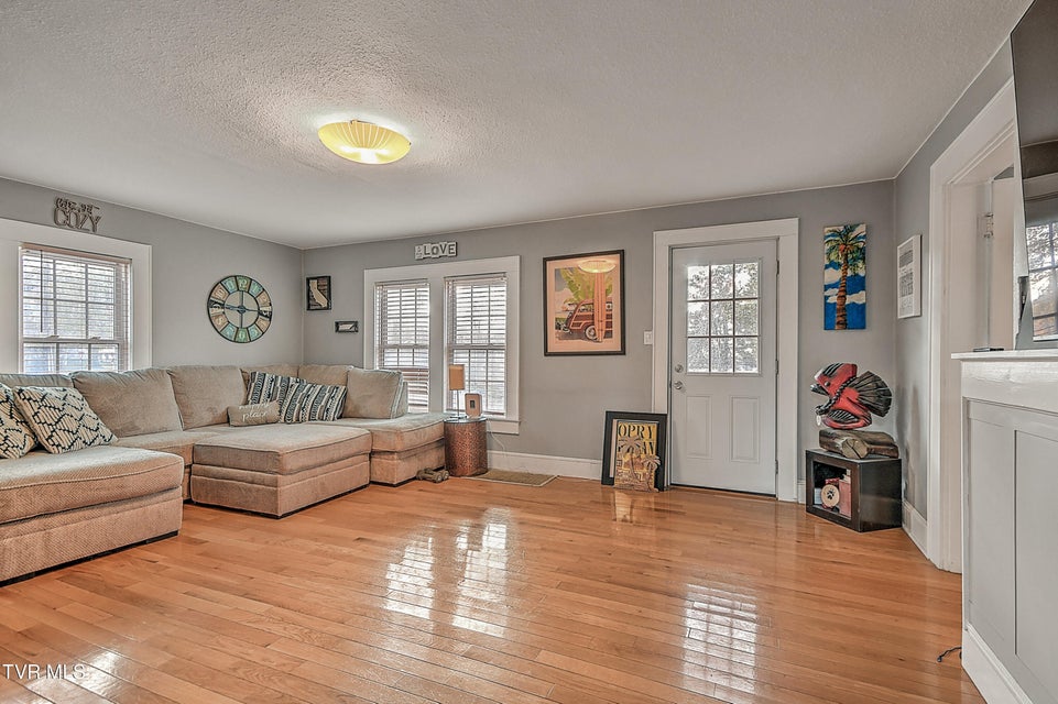 Photo #9: 2205 Pendragon Road