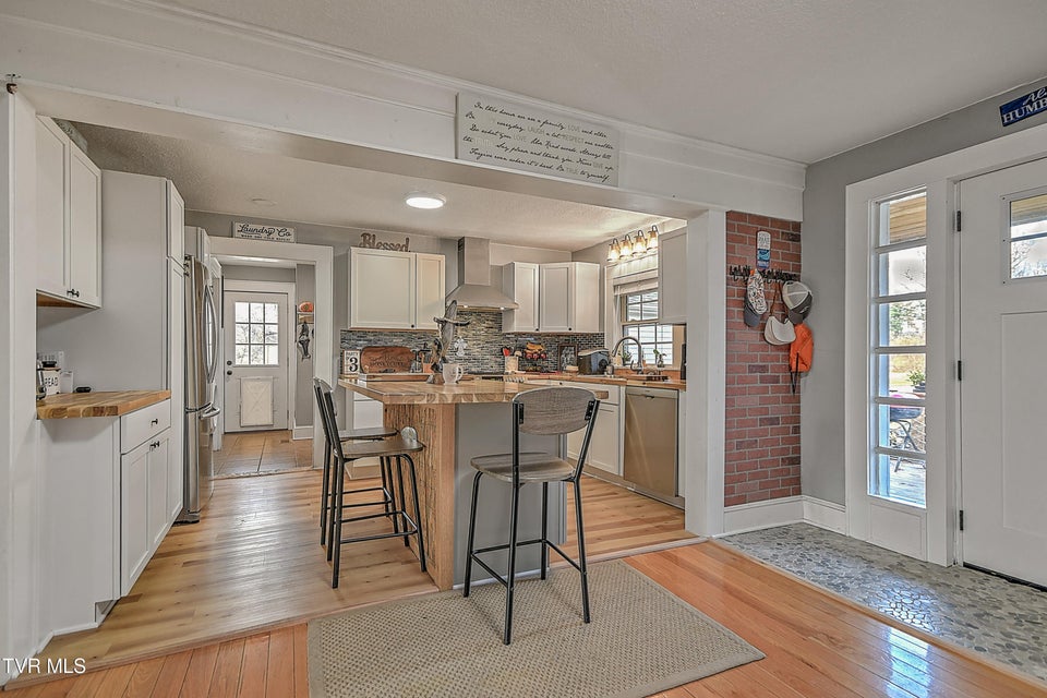 Photo #14: 2205 Pendragon Road