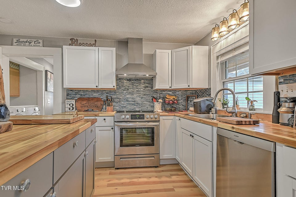 Photo #16: 2205 Pendragon Road